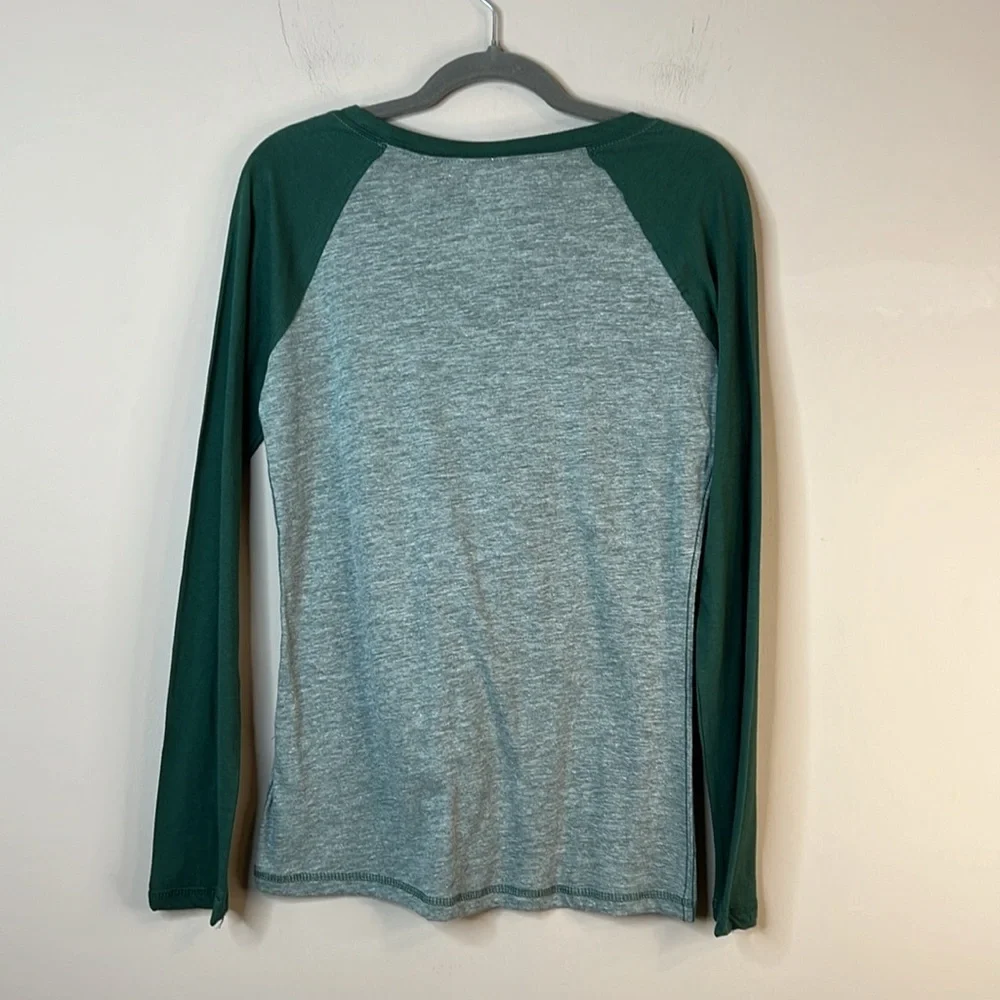 Green Bay Packers NFL long sleeve women’s Medium t-shirt NWT - Picture 3 of 3
